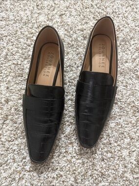 Journee Collection Black Croc-Embossed Slip-On Kitten Heels